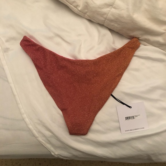 Beach Riot swim bottoms - Picture 4 of 5